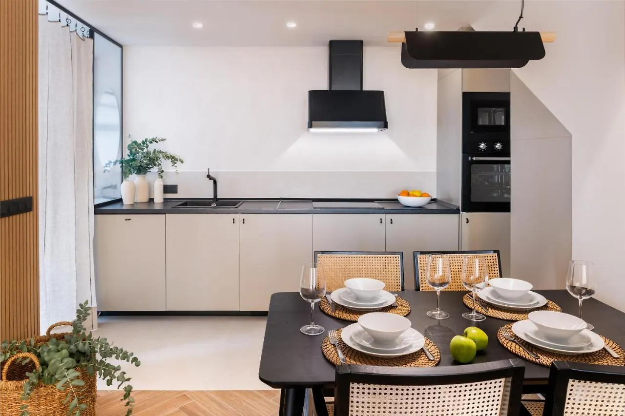 Magno Apartments Robles With Jacuzzi And Private Parking Sevilla 0*,  Spanje